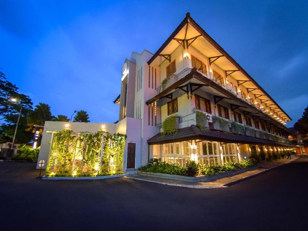 Hotel Nyland Pasteur Μπαντούνγκ Εξωτερικό φωτογραφία